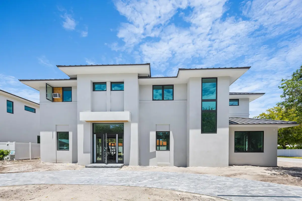 Front 1 at 215 SE 5th Street, Delray Beach