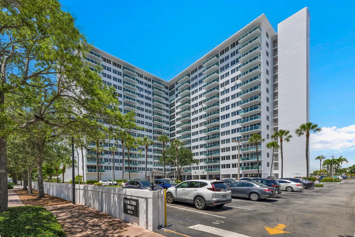 3233l NE 34th St #1406 00040 at 3233 NE 34th Street 1406, Fort Lauderdale