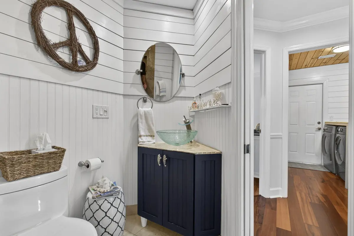 2nd Bathroom at 13230 Saint Tropez Circle, Palm Beach Gardens