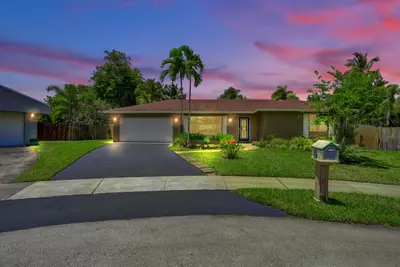 11927 SW 57th Court, Cooper City – sold