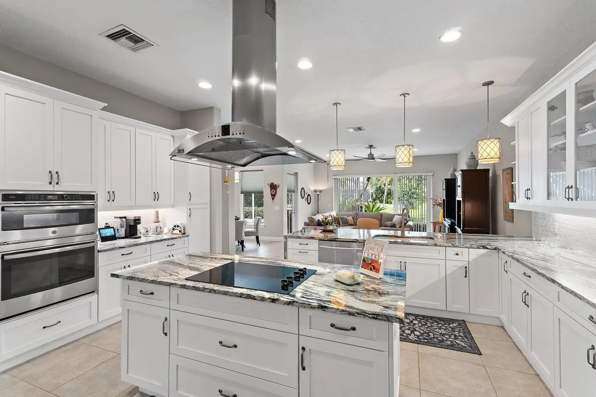 Renovated Kitchen at 18647 SE Lakeside Way, Tequesta