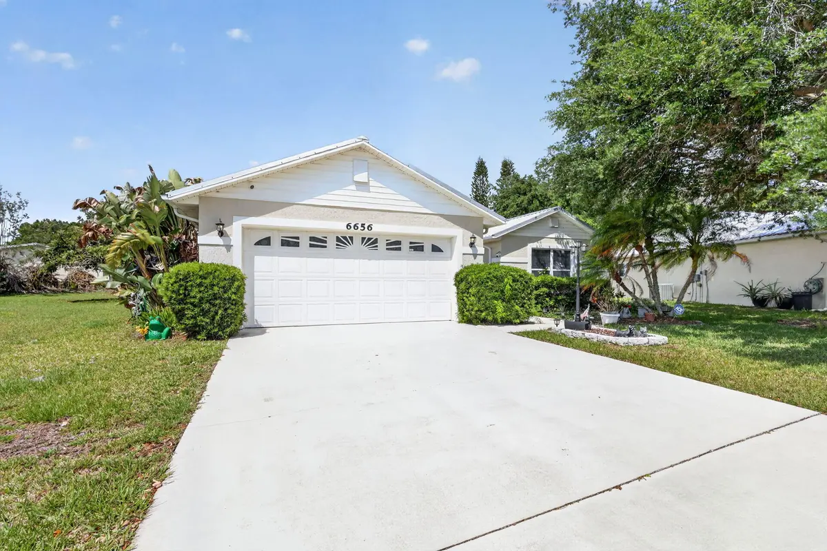 2-web-or-mls-5P1A8864 at 6656 Picante Circle, Fort Pierce
