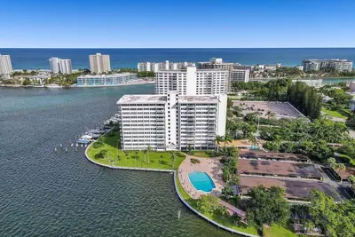 701 E Camino Real 4b, Boca Raton – sold