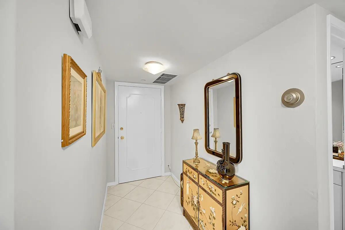 Foyer at 701 E Camino Real 4b, Boca Raton