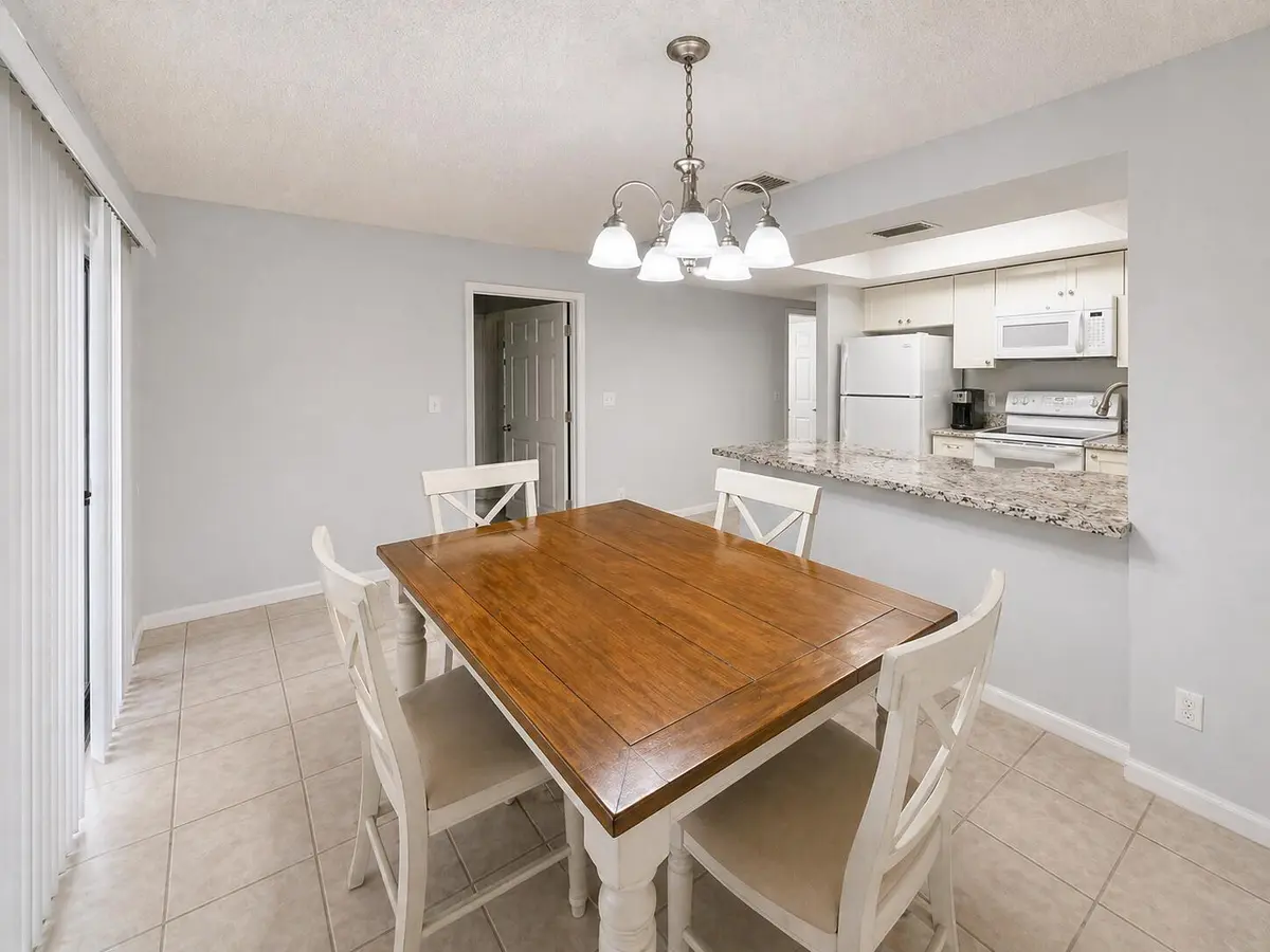 Dining Area at 9262 Green Meadows Way, Palm Beach Gardens