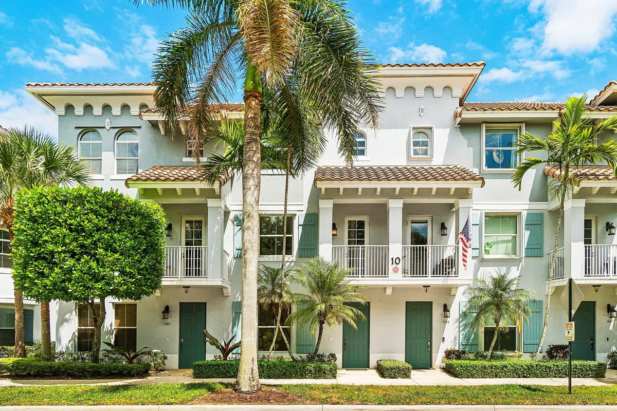 Front at 1359 Vía De Pepi, Boynton Beach