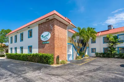 308 Southwind Court 6, North Palm Beach – Apartment for rent