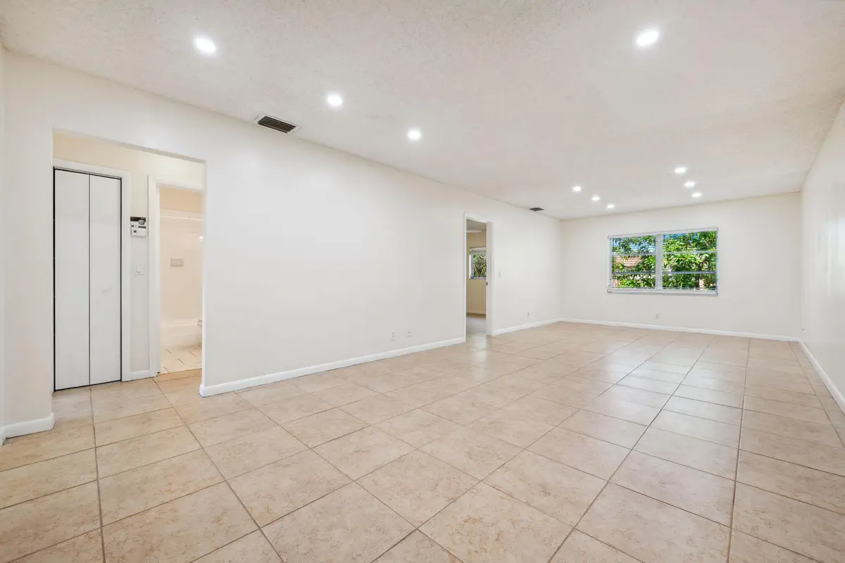 6) Living Room - II at 308 Southwind Court 6, North Palm Beach