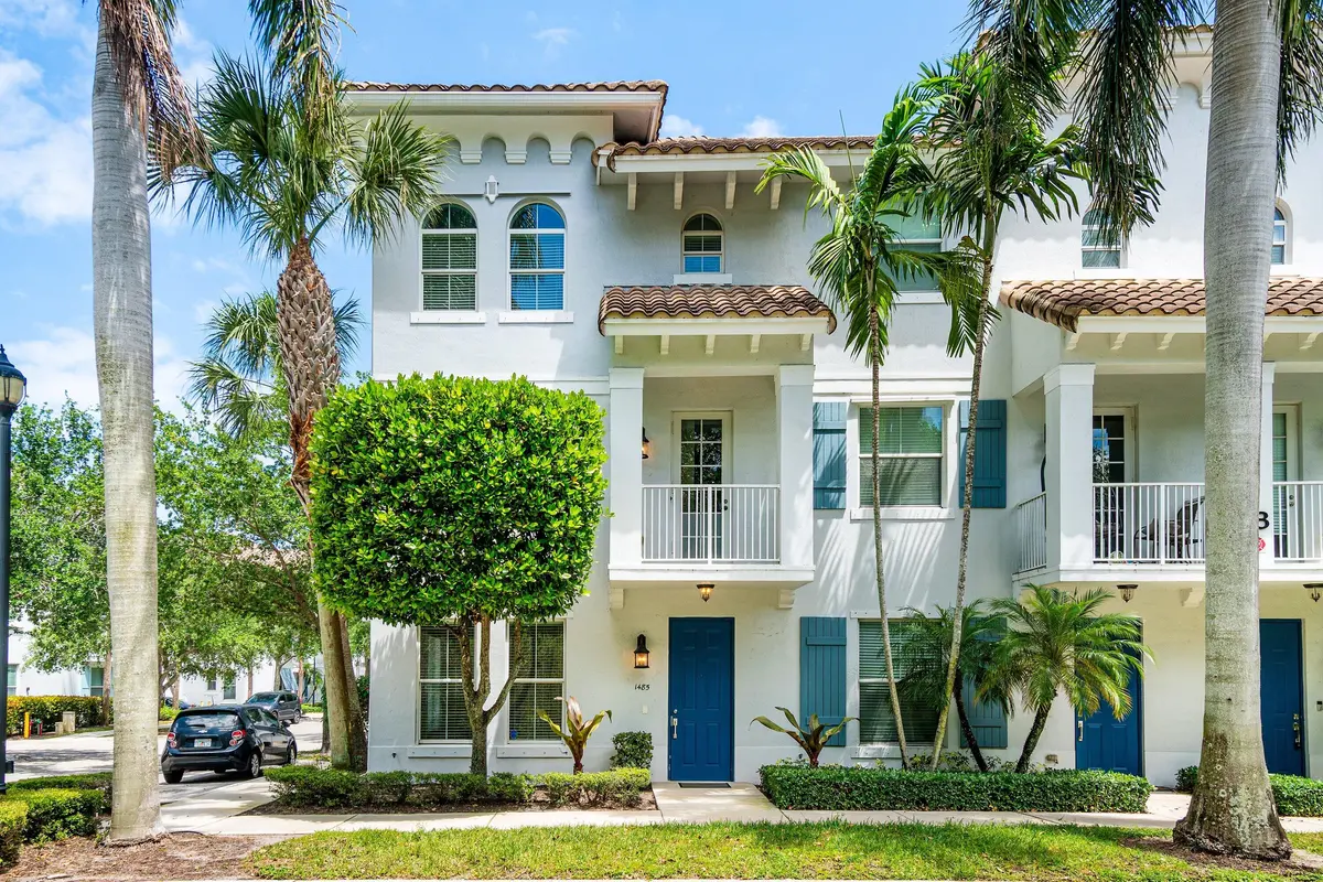 End Unit at 1485 Vía De Pepi, Boynton Beach