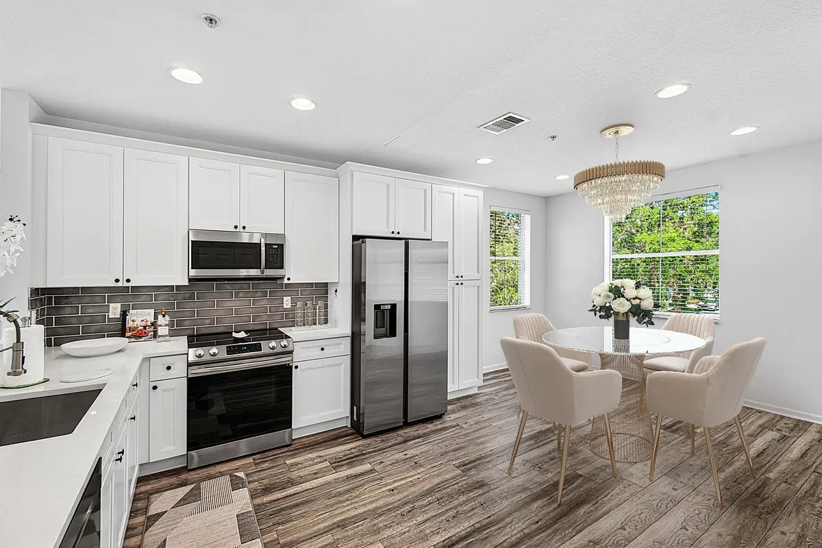 Virtually Staged dining area at 1485 Vía De Pepi, Boynton Beach