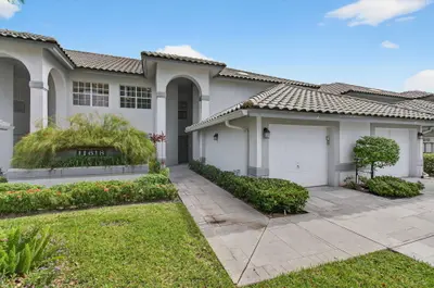 11675 Briarwood Circle 2, Boynton Beach – sold