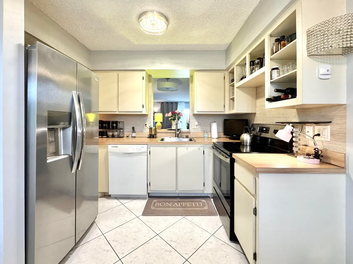 IMG_7702 at 7006 Huntington Lane 306, Delray Beach