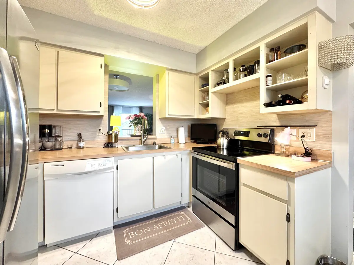 IMG_7703 at 7006 Huntington Lane 306, Delray Beach