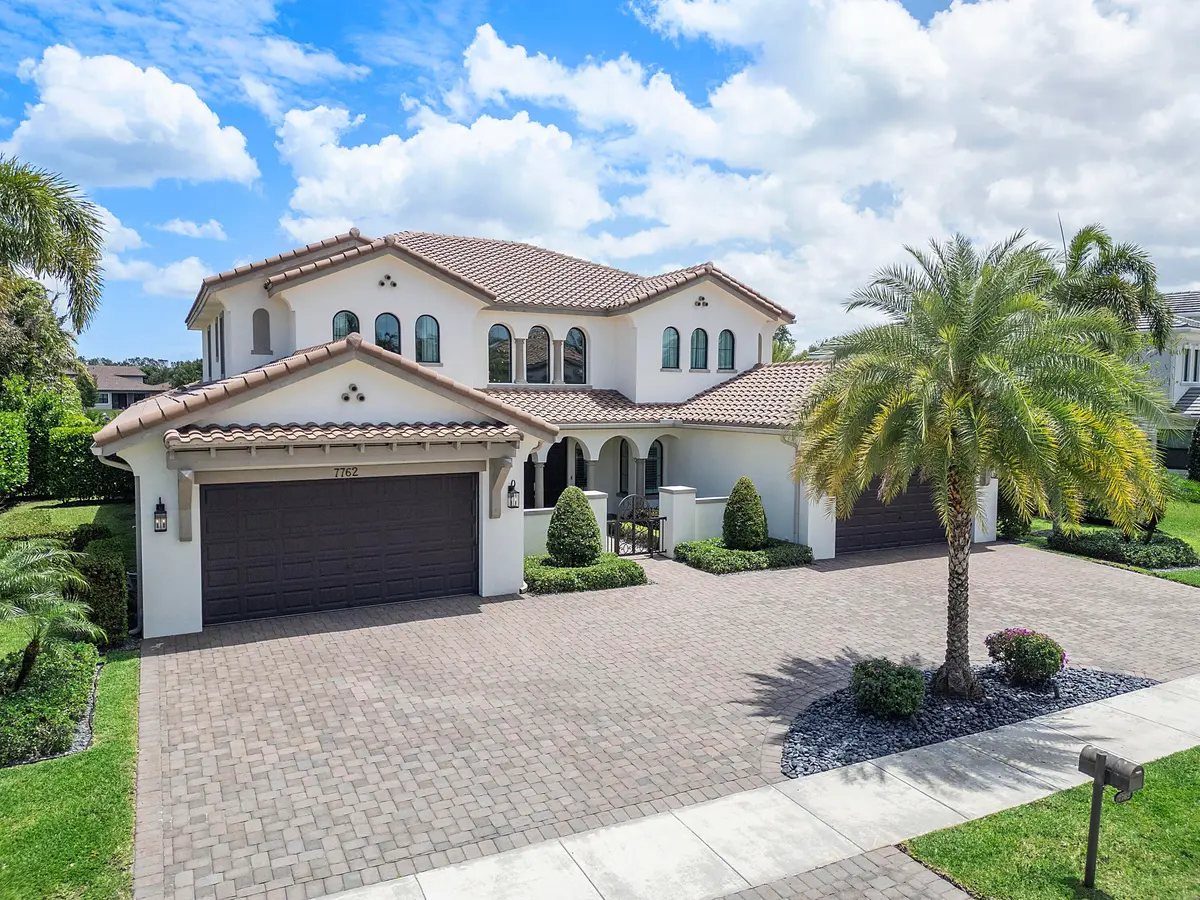 7762 Marvanna Ln_003 at 7762 Marvanna Lane, Parkland