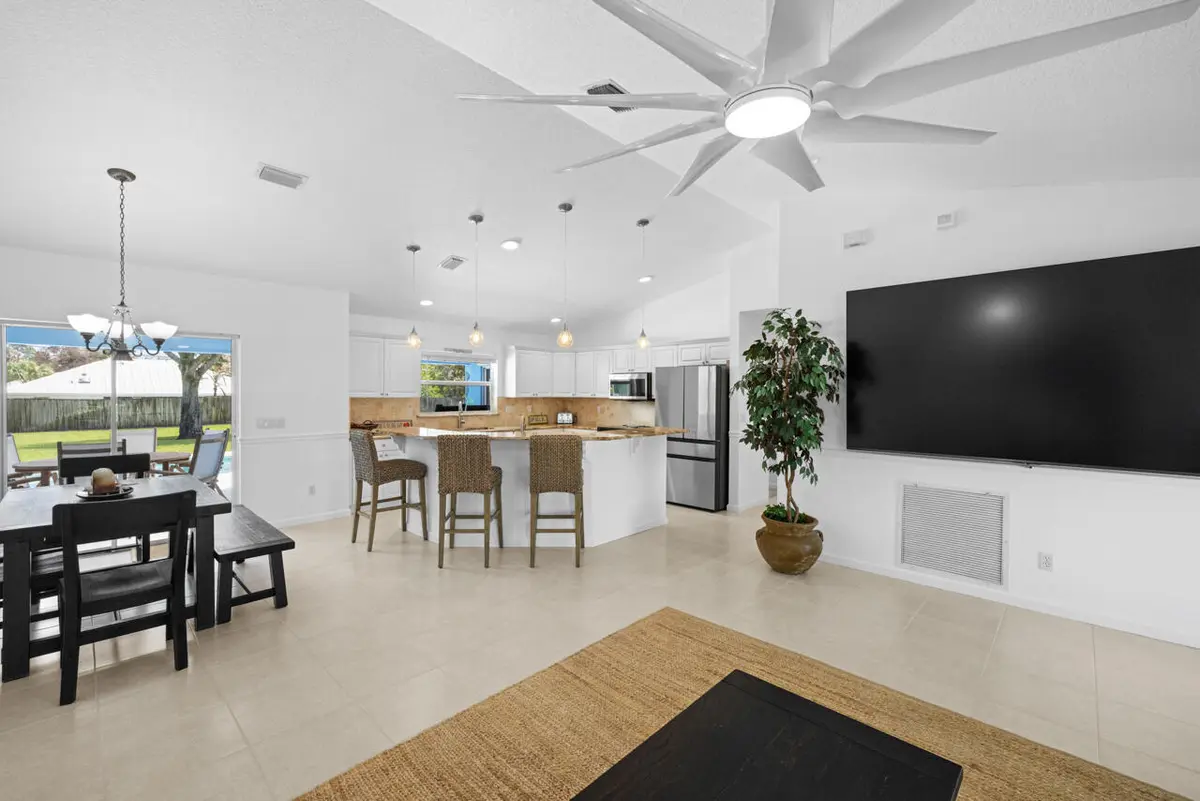 5064 SE Horseshoe Pt-029 at 5064 SE Horseshoe Point Road, Stuart