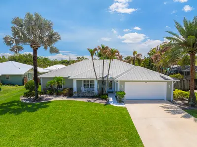 5064 SE Horseshoe Point Road, Stuart – sold