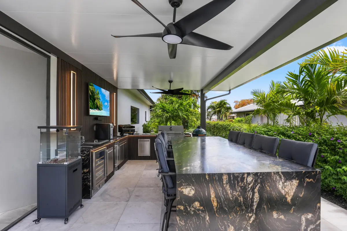 0O1A3109 at 10290 Silver Lake Drive, Boca Raton