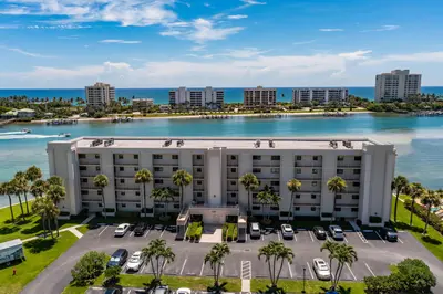 100 Intracoastal Place 205, Jupiter – Condominium for sale