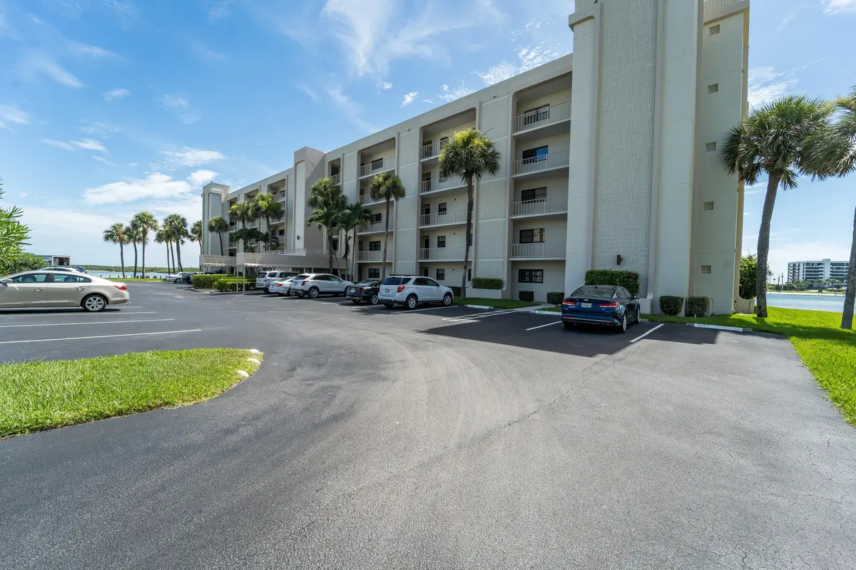 100 Intracoustal 108-14 at 100 Intracoastal Place 205, Jupiter