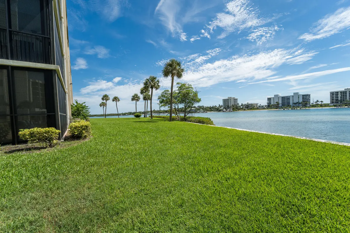 100 Intracoustal 108-2 at 100 Intracoastal Place 205, Jupiter