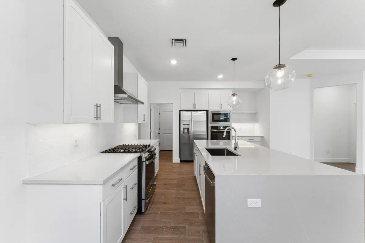 Kitchen at 10091 NW Dreamweaver Road 52, Port St. Lucie