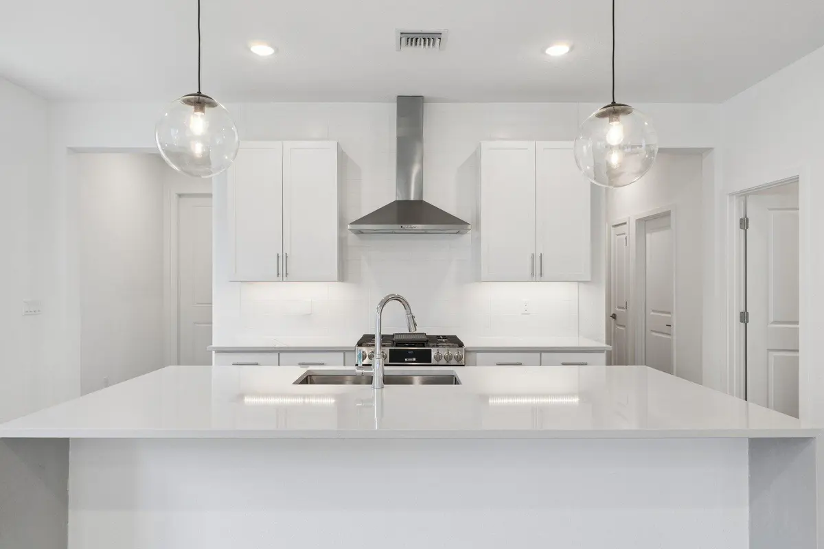 Kitchen at 10091 NW Dreamweaver Road 52, Port St. Lucie