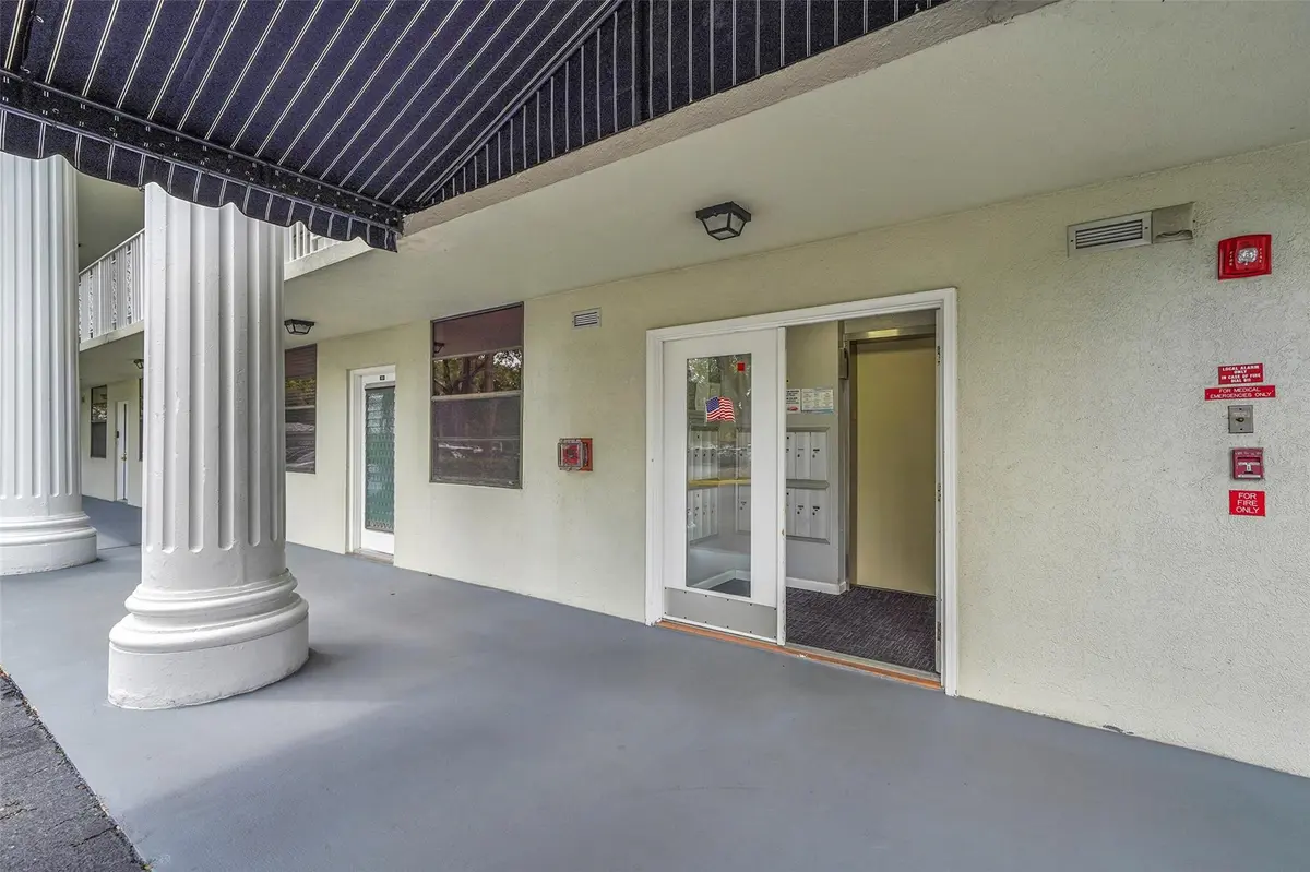 Photo 3 at 1713 Whitehall Drive 103, Davie