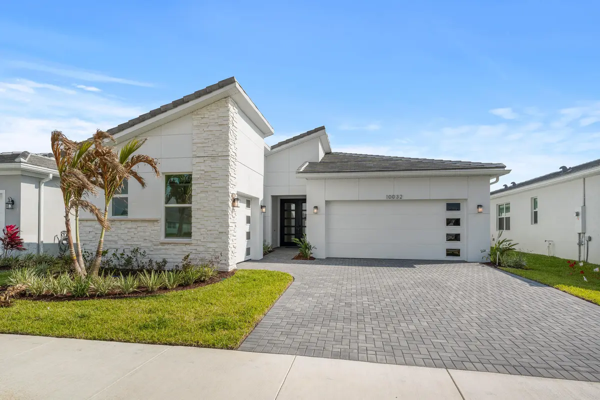 US_SEF_SAGE ELITE_LOT 330_EXTERIOR at 10032 SW Carnelian Street, Port St. Lucie