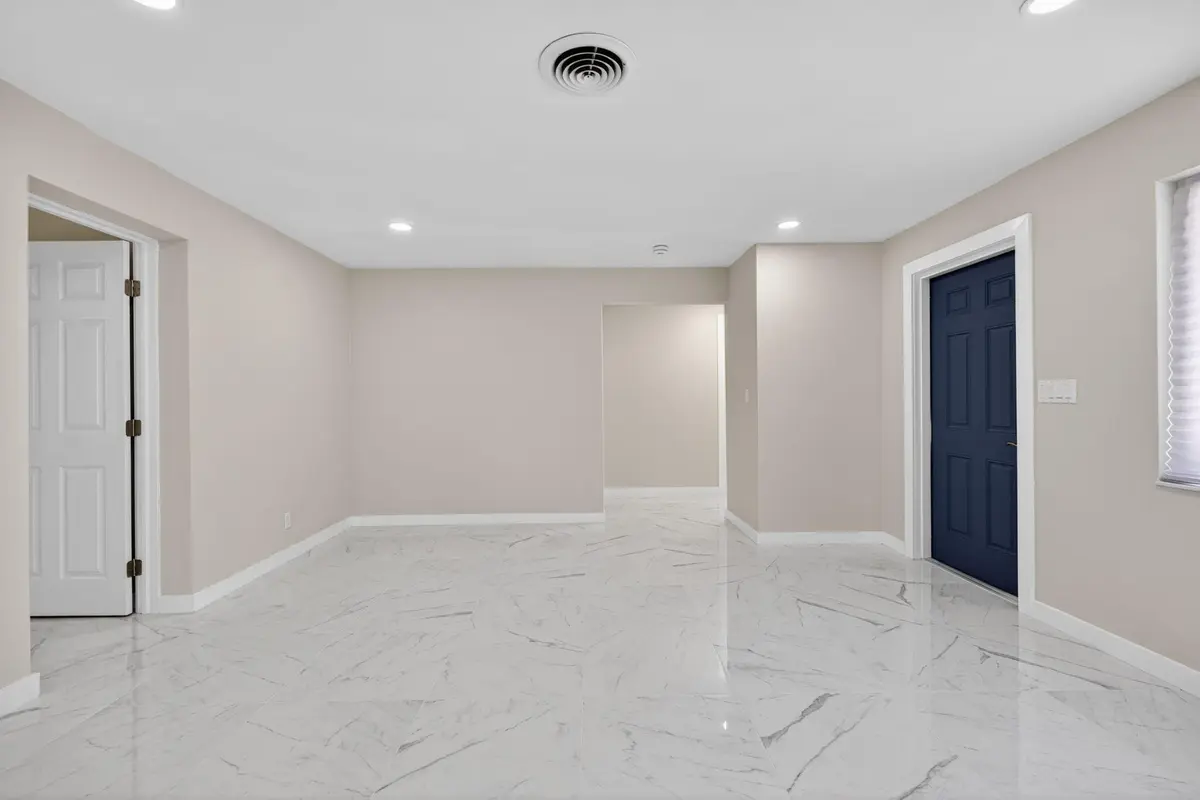 3-web-or-mls-_MLP6596 at 9361 SE Duncan Street, Hobe Sound
