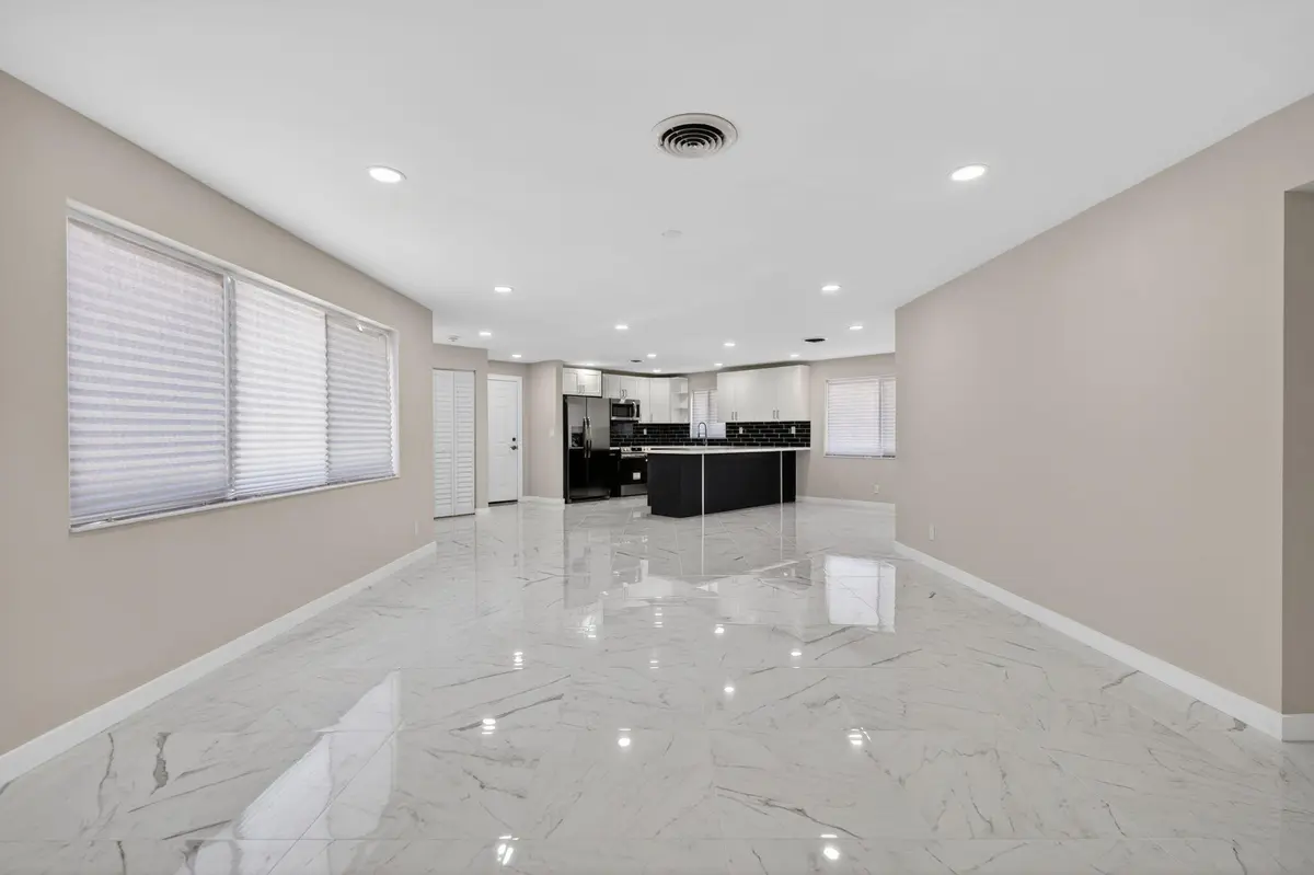 4-web-or-mls-_MLP6601 at 9361 SE Duncan Street, Hobe Sound