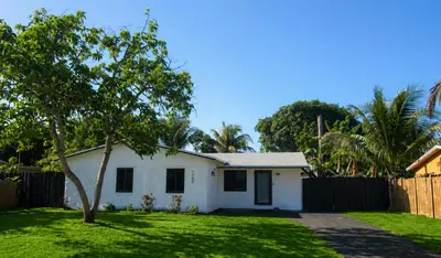 7708 SW 9th Street, North Lauderdale – sold