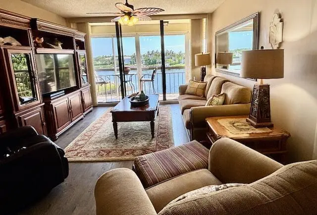 Pic-3 at 2201 Marina Isle Way 403, Jupiter