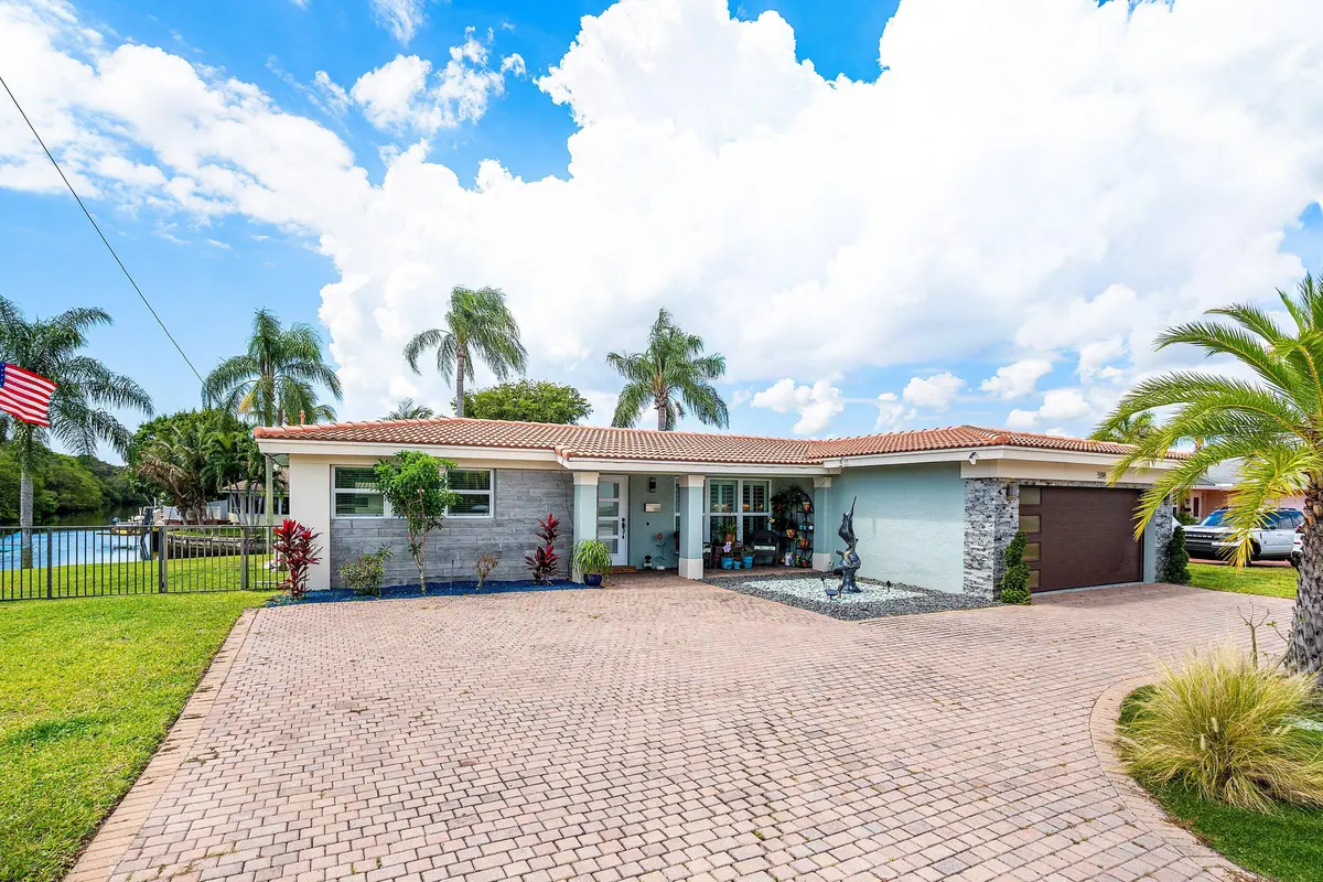 002-598WestPalmettoParkRoad-BocaRaton-FL at 598 W Palmetto Park Road, Boca Raton