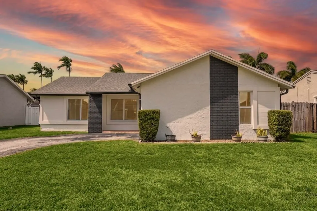 Sunset Front at 11831 NW 38th Place, Sunrise