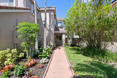 201 NW 101st Avenue, Plantation – sold