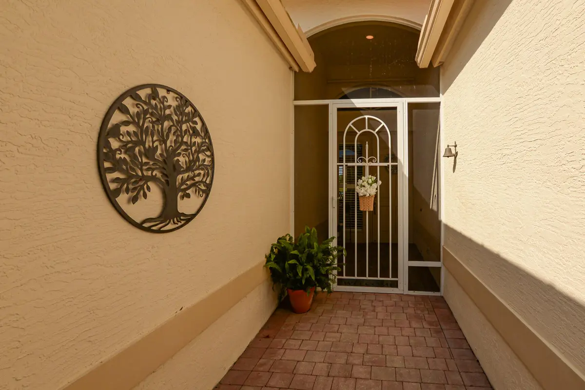Entrance at 421 NW Sunview Way, Port St. Lucie