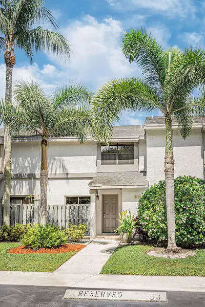 3335 Carambola Circle, Coconut Creek – Townhouse for sale