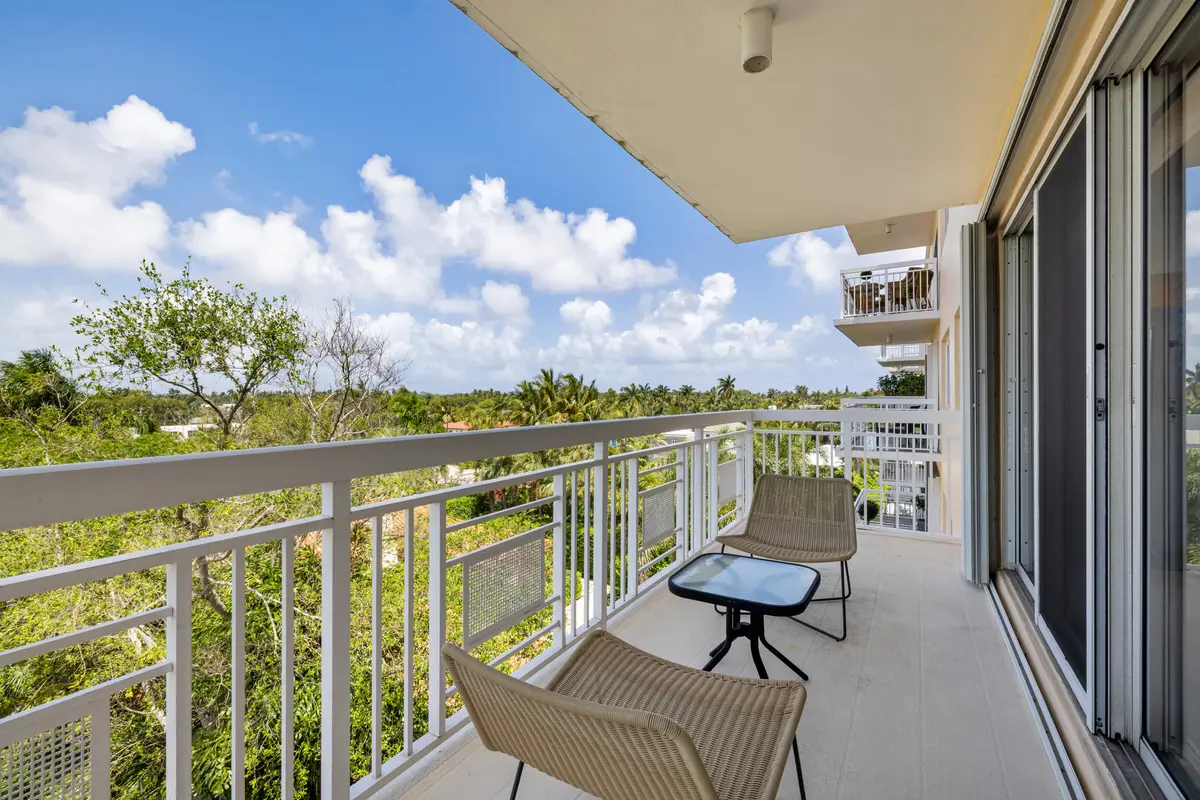 ET6A4701 at 250 Bradley Place 606, Palm Beach