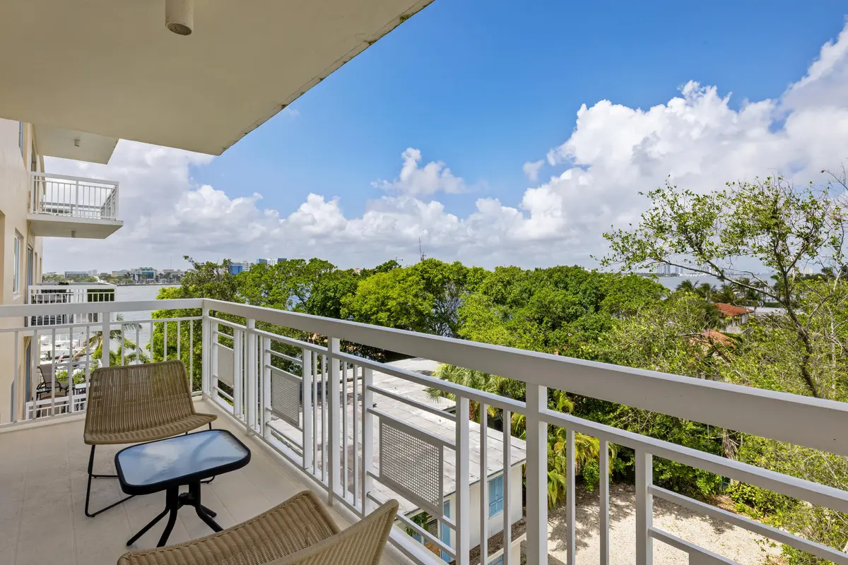 ET6A4725 at 250 Bradley Place 606, Palm Beach