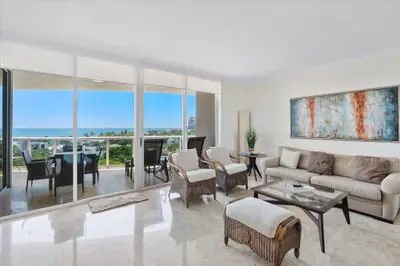 3100 N Ocean Boulevard 804, Fort Lauderdale – Condominium for sale