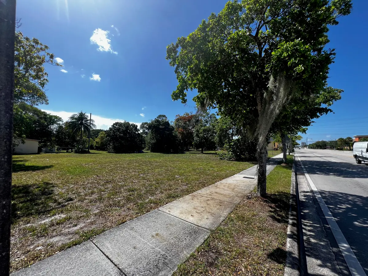 IMG_2431 at 435 NW 7th Avenue, Fort Lauderdale
