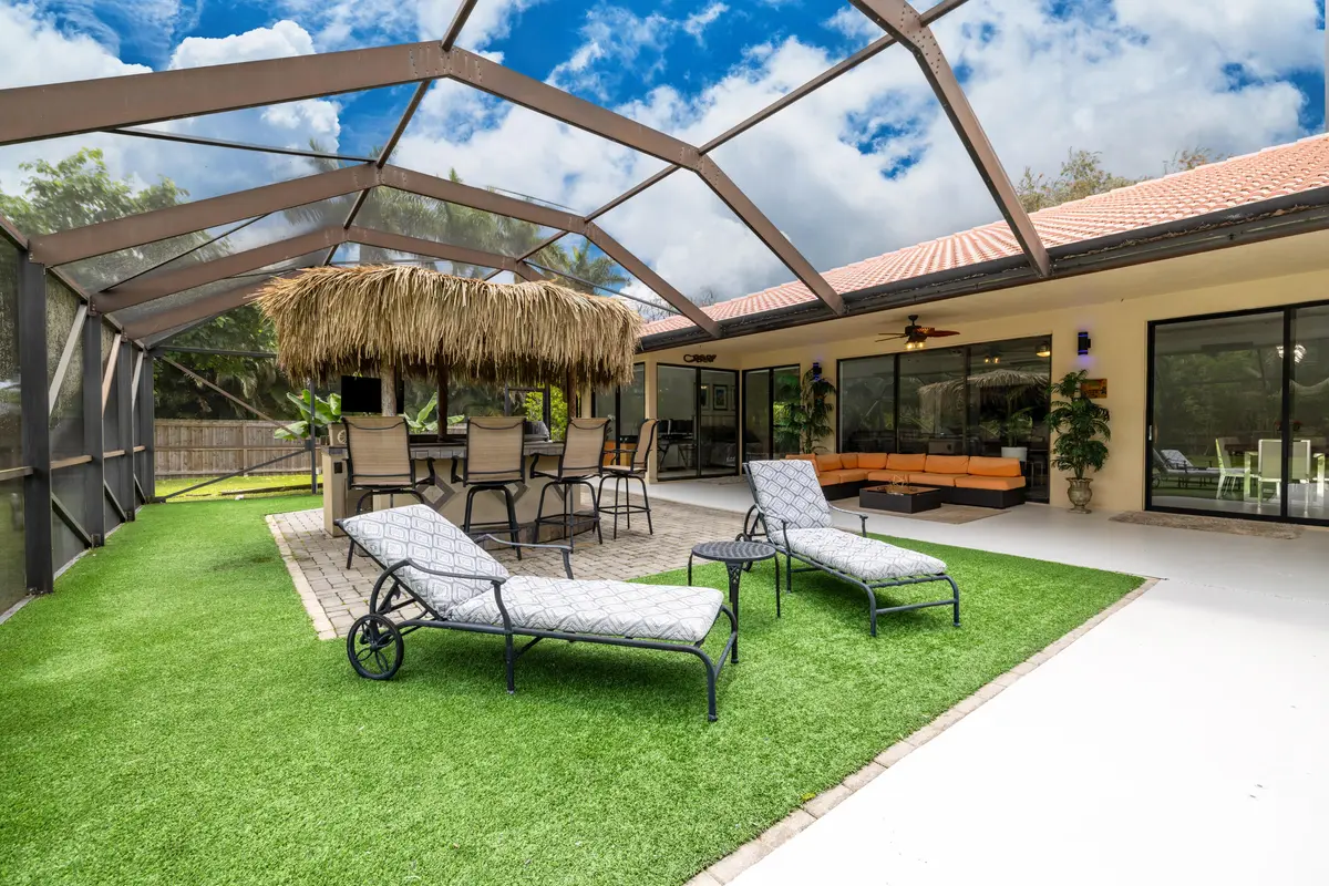 Tiki bar at 11415 Sundance Lane, Boca Raton