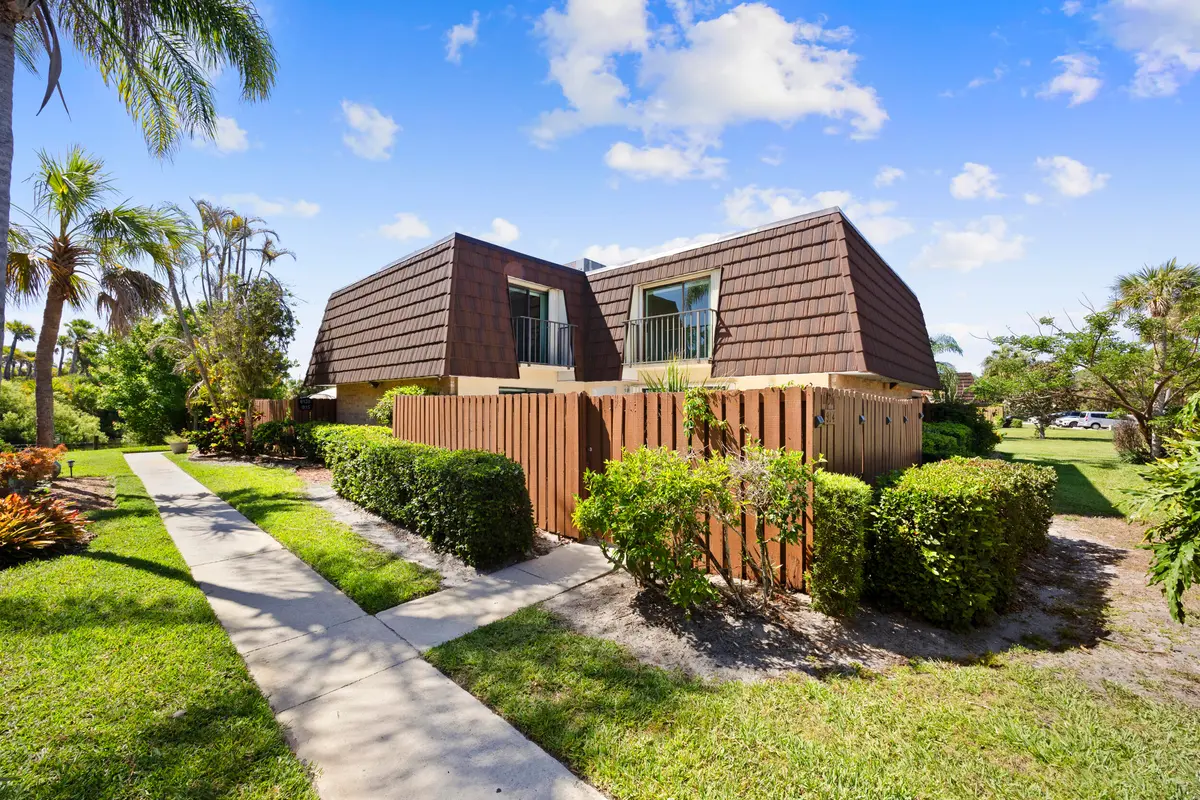 4_453a1034 at 6136 SE Riverboat Drive, Stuart