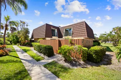 6136 SE Riverboat Drive, Stuart – sold