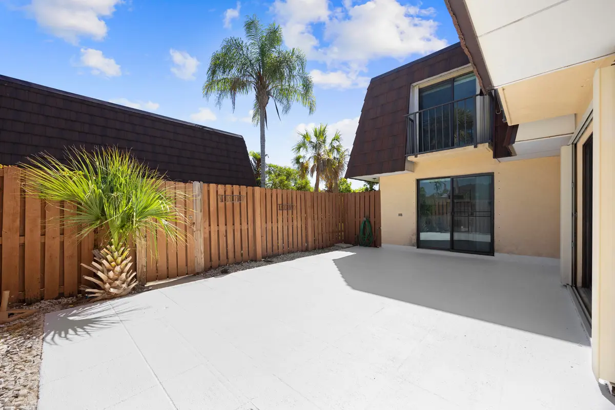 7_453a1007 at 6136 SE Riverboat Drive, Stuart