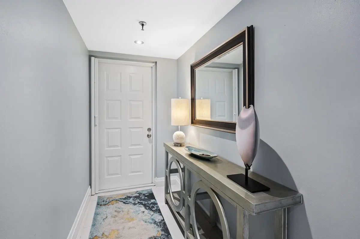 Photo 4 at 2300 NE 33rd Avenue 502, Fort Lauderdale