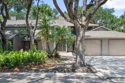 5300 SE Schooner Oaks Way, Stuart – Condominium for rent