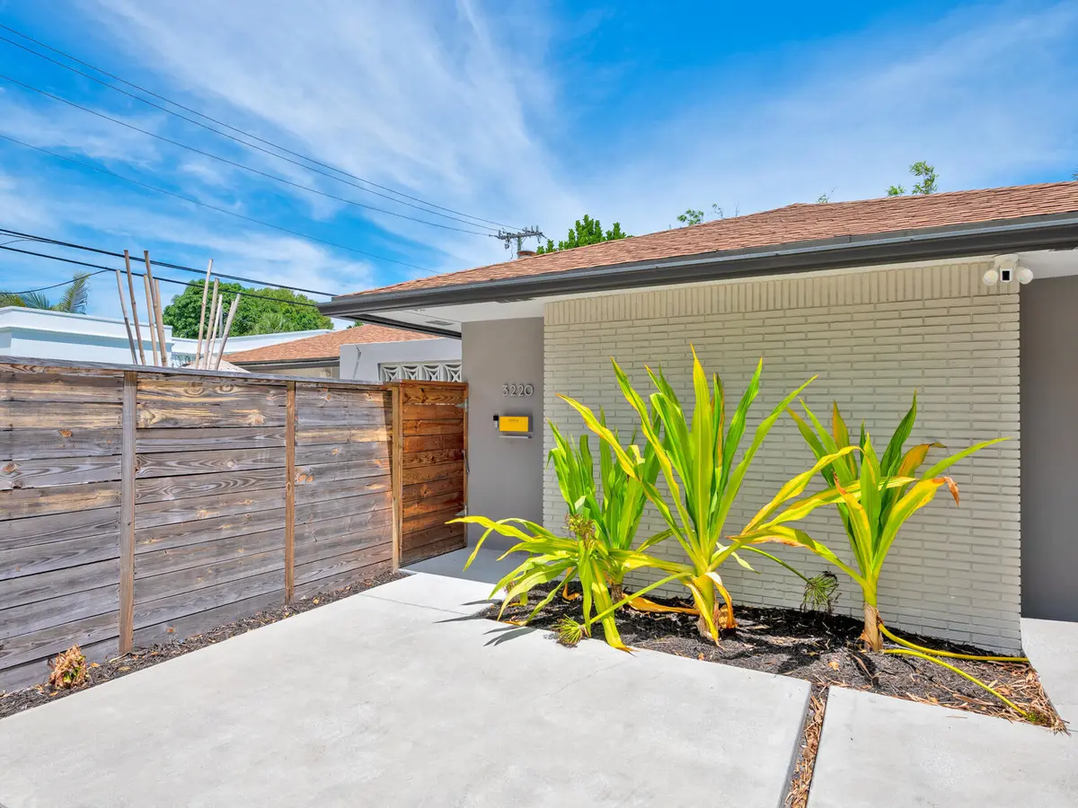 4-4 at 3220 S Olive Avenue, West Palm Beach