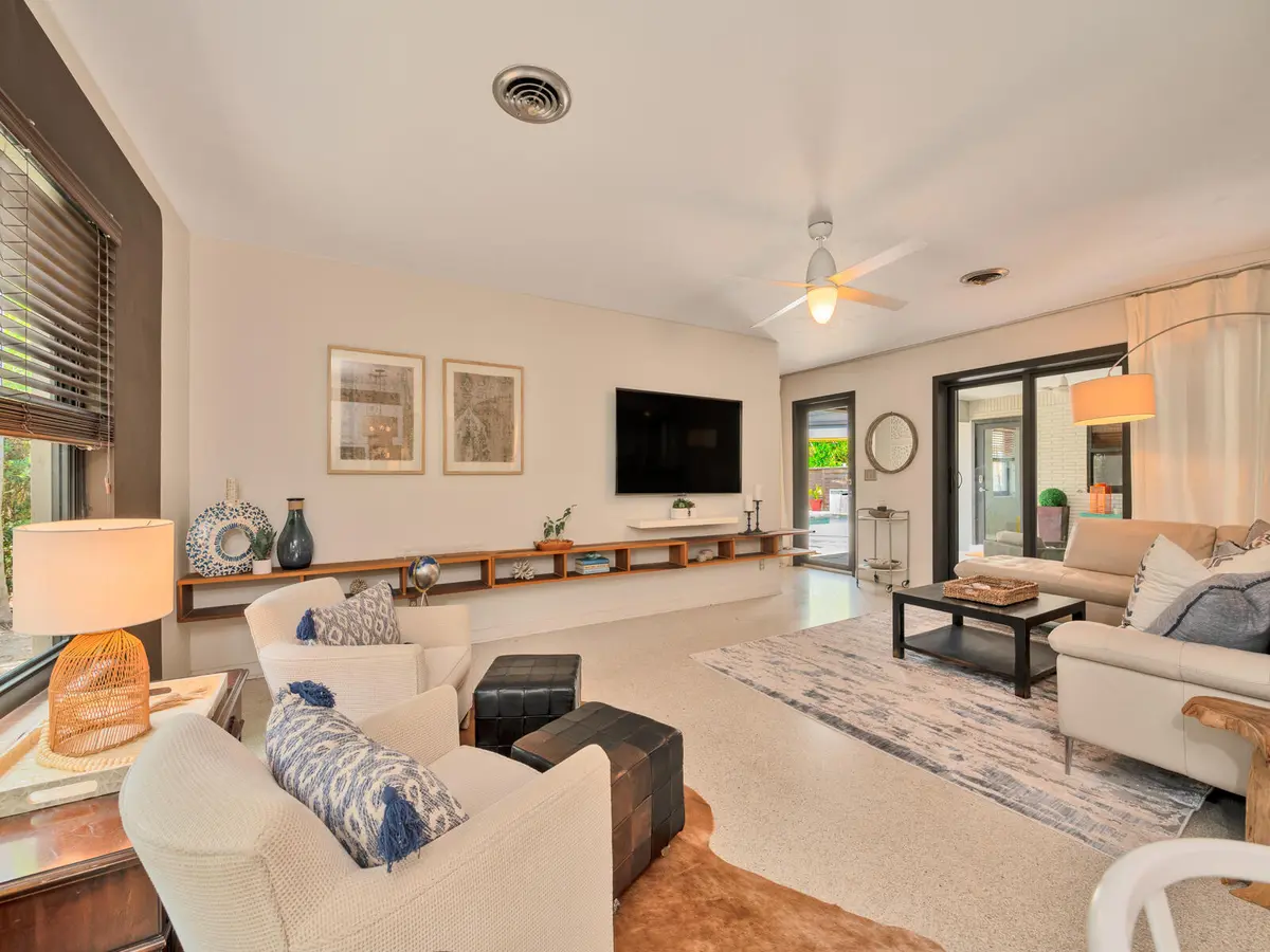 10-10 at 3220 S Olive Avenue, West Palm Beach