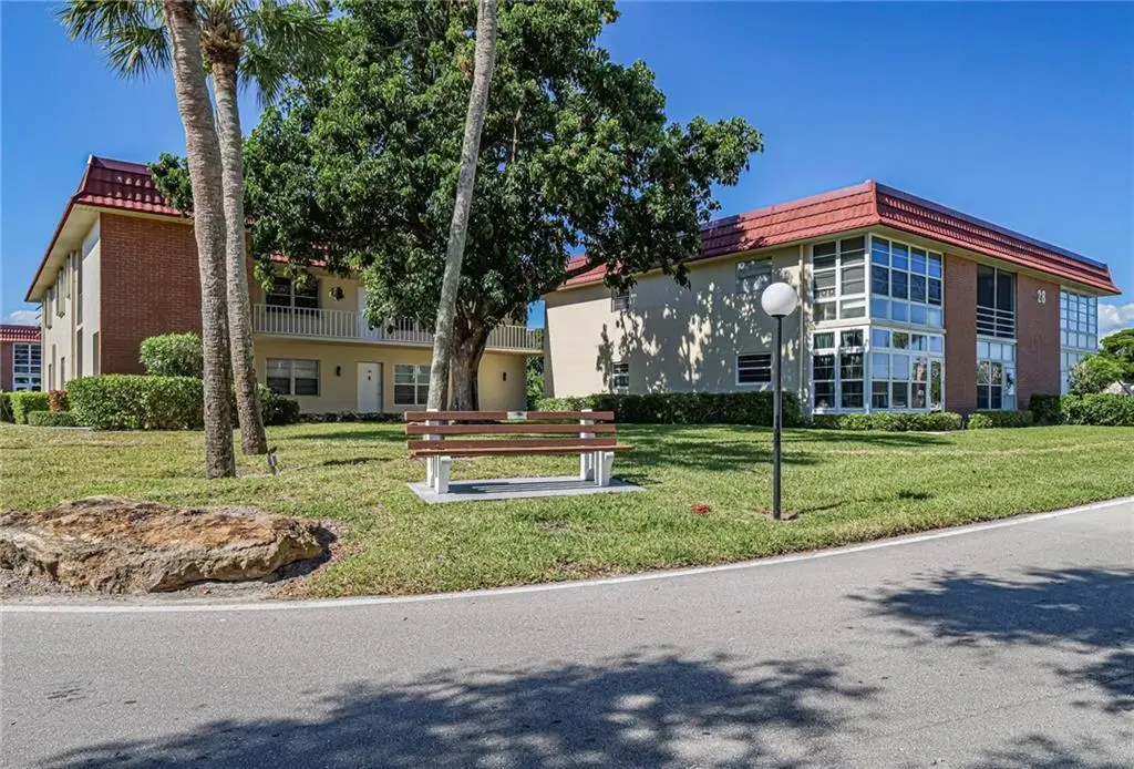 28 Pine Arbor Lane 101, Vero Beach, FL – photo 6
